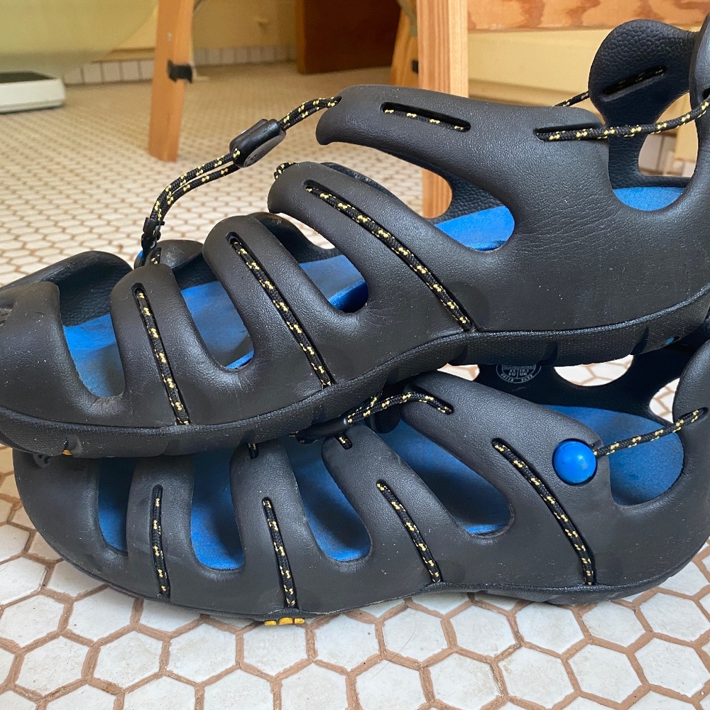 MION 'CURRENT' WATER-HIKE-ALL-EVERYTHING SANDAL/SHOE, Made by Keen/Timberland